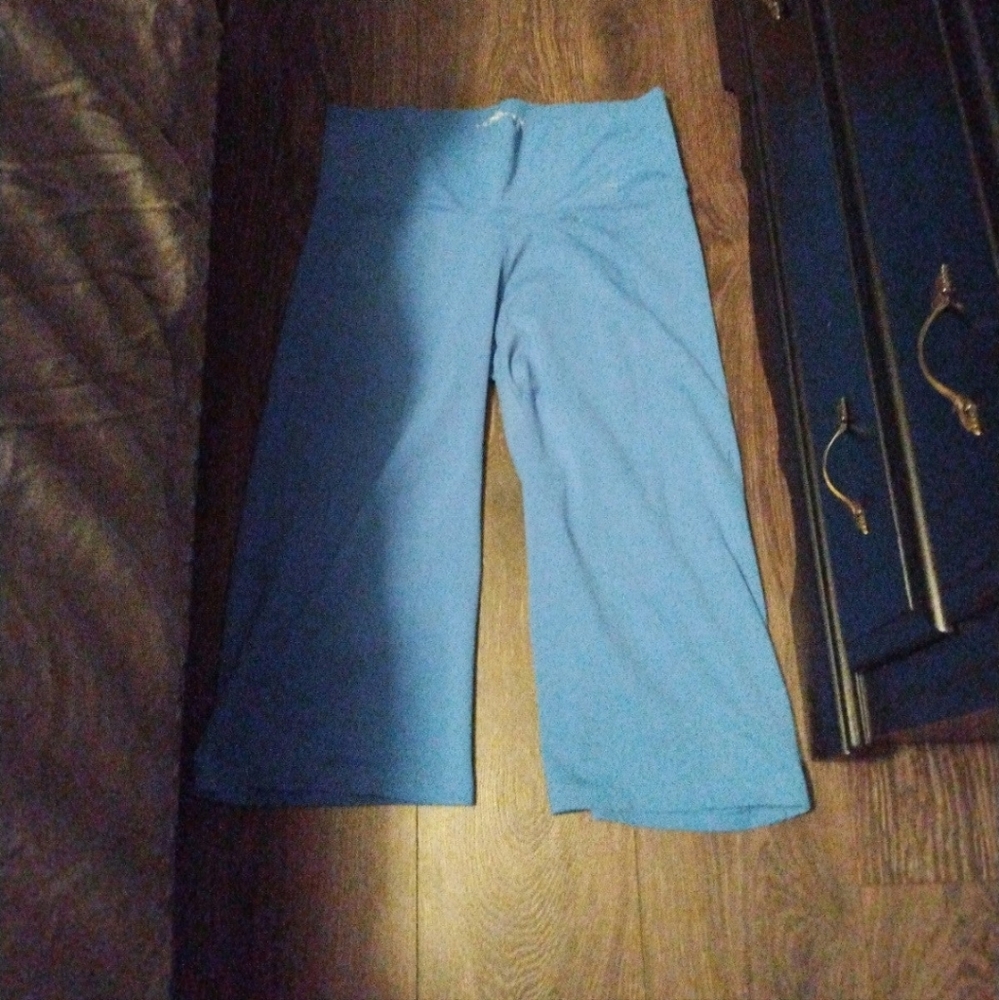 Old navy high waisted crop flare pants medium